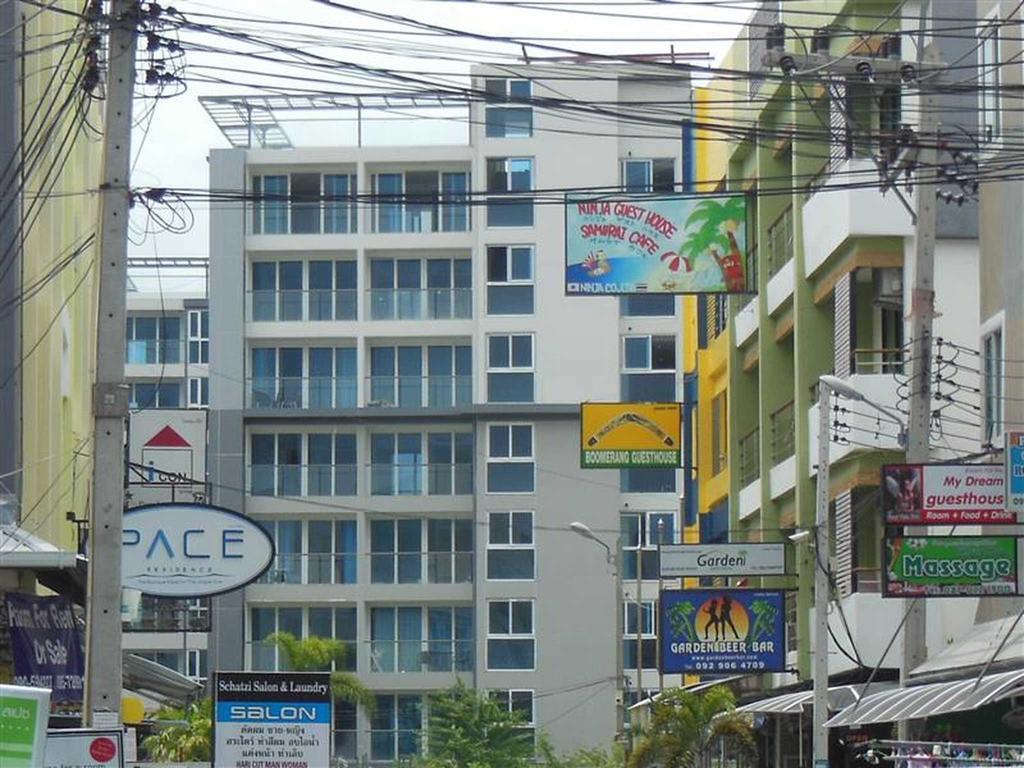 Boomerang Guesthouse And Bar Pattaya Extérieur photo