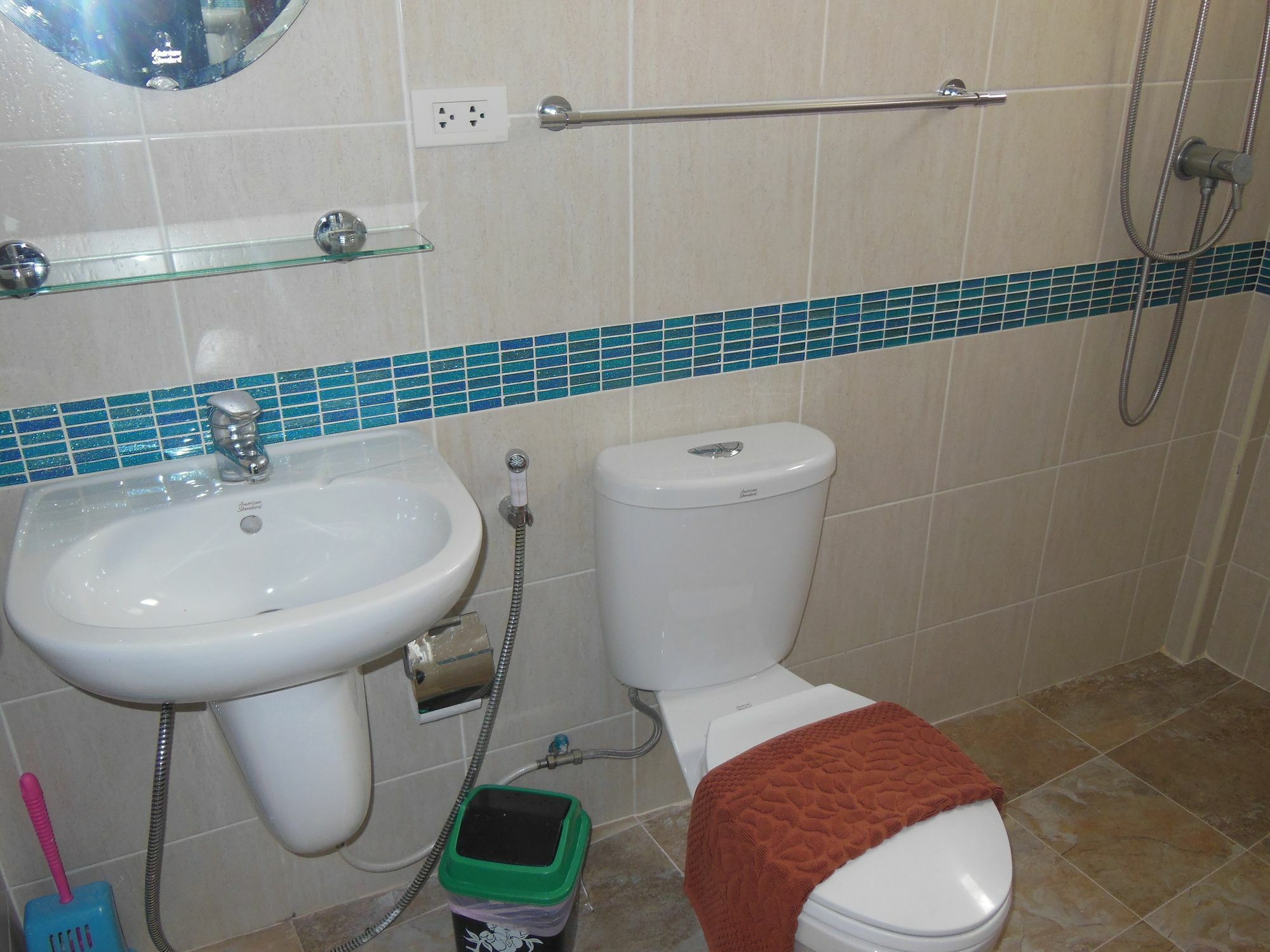 Boomerang Guesthouse And Bar Pattaya Extérieur photo