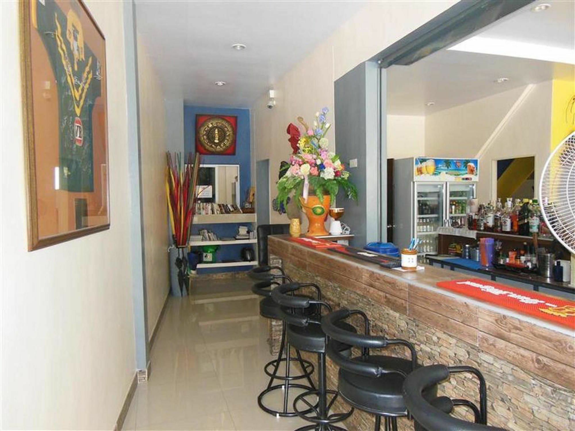 Boomerang Guesthouse And Bar Pattaya Extérieur photo